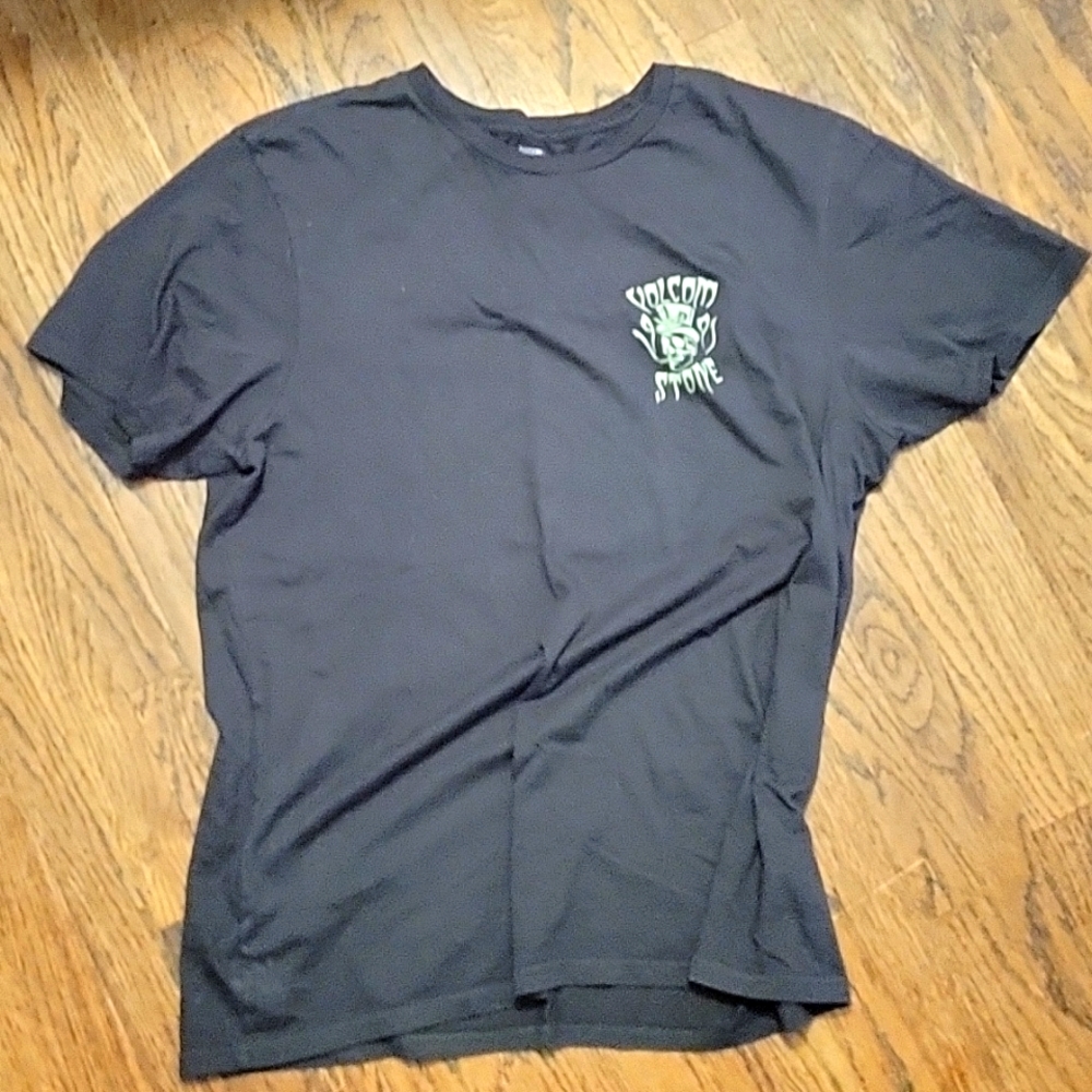 VOLCOM tee